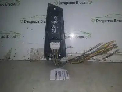 Second-hand car spare part left front power window switch for toyota corolla (e12) 2.0 d-4d linea luna berlina oem iam references 8480202251b0  