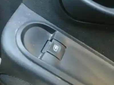 Second-hand car spare part Right Front Power Window Switch for DACIA DUSTER Laureate 4x2 OEM IAM references   809601386R