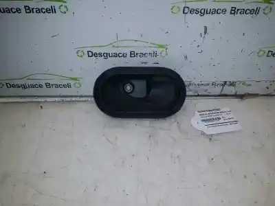 Second-hand car spare part interior right front handle for dacia duster laureate 4x2 oem iam references  8200733847 0509701