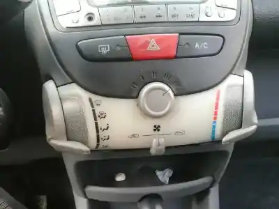 Pezzo di ricambio per auto di seconda mano Controllo Riscaldamento / Aria Condizionata per PEUGEOT 107 Trendy Riferimenti OEM IAM 96610001A61G4C  