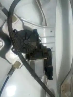 Автозапчастина б/у регулятор вікна передній лівий для renault clio iii luxe privilege посилання на oem iam 8200291148  981286104