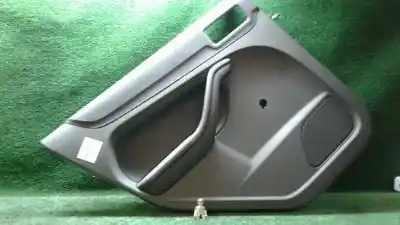 Peça sobressalente para automóvel em segunda mão Forra / Revestimento Da Porta Traseira Esquerda por FORD FOCUS BERLINA (CAP) Ambiente (D) Referências OEM IAM   