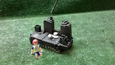 Second-hand car spare part right side door lock for opel combo 1.3 16v cdti oem iam references   