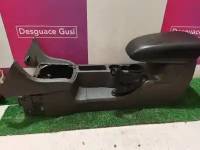 Peça sobressalente para automóvel em segunda mão apoio de braço consola central por ford focus berlina (cap) ambiente (d) referências oem iam   