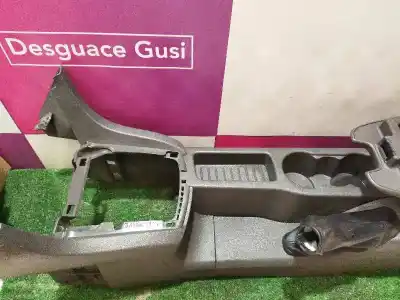 Peça sobressalente para automóvel em segunda mão apoio de braço consola central por ford focus berlina (cap) ambiente (d) referências oem iam   
