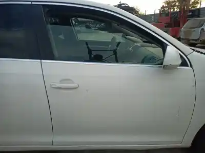 Автозапчастина б/у ПЕРЕДНІ ПРАВІ ДВЕРІ для VOLKSWAGEN JETTA (1K2)  Посилання на OEM IAM   