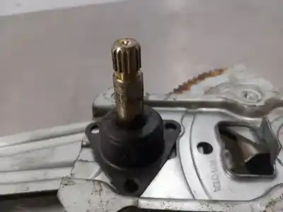 Peça sobressalente para automóvel em segunda mão elevador de vidros traseiro direito por toyota corolla (e12) 1.6 16v referências oem iam 