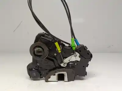 Peça sobressalente para automóvel em segunda mão fechadura da porta dianteira esquerda por toyota auris hybrid active referências oem iam 
