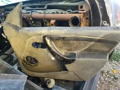 Second-hand car spare part right front door trim for dacia duster laureate 4x2 oem iam references 