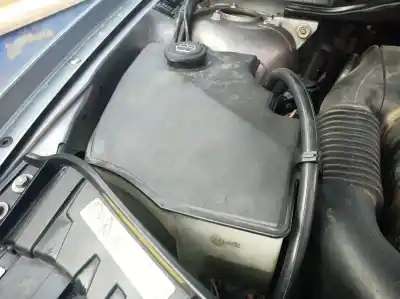 Peça sobressalente para automóvel em segunda mão depósito do limpa vidros por bmw x3 (e83) 2.0d referências oem iam 