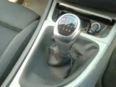 Peça sobressalente para automóvel em segunda mão alavanca de velocidades por bmw serie 1 berlina (e81/e87) 118i referências oem iam 