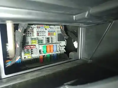 Second-hand car spare part fuse box unit for bmw serie 1 berlina (e81/e87) 118i oem iam references   