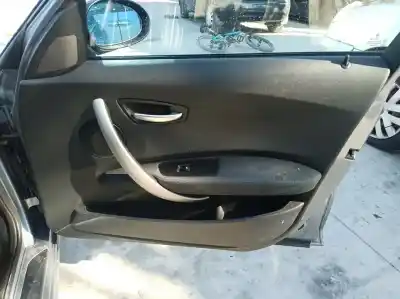 Peça sobressalente para automóvel em segunda mão elevador de vidros dianteiro direito por bmw serie 1 berlina (e81/e87) 118i referências oem iam 