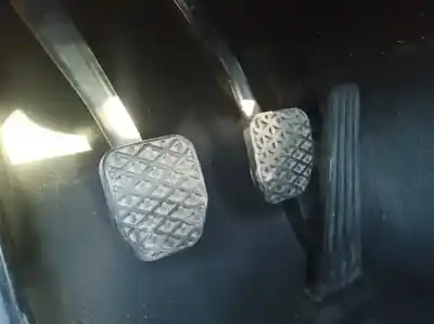 Peça sobressalente para automóvel em segunda mão pedal da embreagem por bmw serie 1 berlina (e81/e87) 118i referências oem iam 