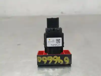 Second-hand car spare part hazard warning lights for seat leon (5f1) 1.6 tdi oem iam references 5f0953235  n2.z1.1.21