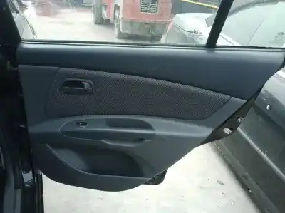 Peça sobressalente para automóvel em segunda mão elevador de vidros traseiro direito por kia rio 1.5 crdi ex2 referências oem iam 
