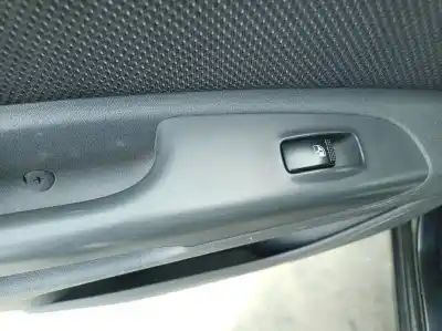 Peça sobressalente para automóvel em segunda mão botão / interruptor elevador vidro traseiro esquerdo por kia rio 1.5 crdi ex2 referências oem iam 