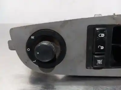 Peça sobressalente para automóvel em segunda mão BOTÃO / INTERRUPTOR ELEVADOR VIDRO DIANTEIRO ESQUERDO por CHRYSLER 300 C  Referências OEM IAM 95295B  N1.Z1.16.17