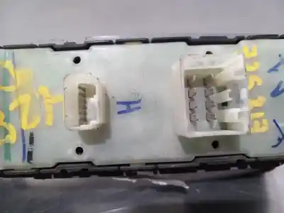 Peça sobressalente para automóvel em segunda mão botão / interruptor elevador vidro dianteiro esquerdo por chrysler 300 c 3.0 crd referências oem iam 95295b  n1.z1.16.17