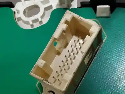 Peça sobressalente para automóvel em segunda mão quadrante por citroen c3 selection 95 cv / 70 kw referências oem iam 98041179xt a2c53385740  n1.z2.1.9.5