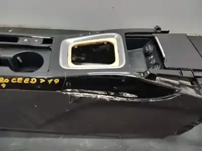 Pezzo di ricambio per auto di seconda mano bracciolo centrale per kia proceed ( ) gt line 120 cv / 88 kw riferimenti oem iam   n1.z2.11.10.2