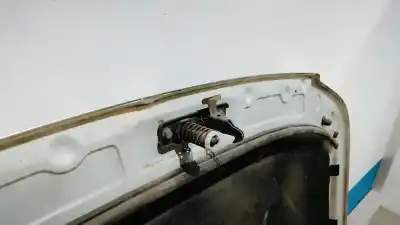 Автозапчастина б/у капок для land rover freelander e посилання на oem iam   n5.z1.4.11.a