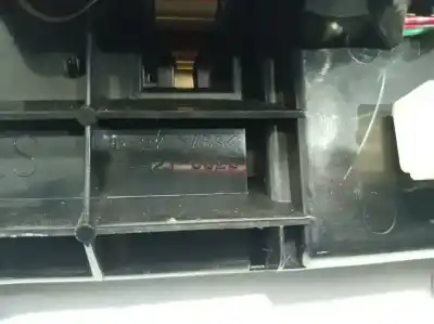 Автозапчастина б/у попільничка для lexus is200 (ds2/is2) 220d посилання на oem iam 1a421032g  n1.z2-8.2.2