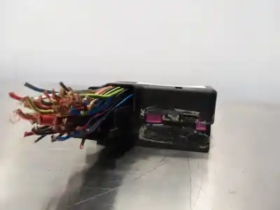 Peça sobressalente para automóvel em segunda mão caixa de fusíveis e relés por seat leon (1p1) comfort limited referências oem iam 