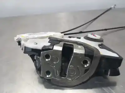 Peça sobressalente para automóvel em segunda mão fechadura da porta dianteira direita por toyota yaris city referências oem iam u3111130f1