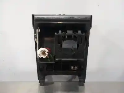 Автозапчастина б/у попільничка для volkswagen jetta (1k2) edition посилання на oem iam 1k0857961  n1.z2.9.3.0.a