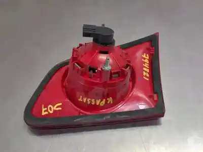 Автозапчасти б/у внутренний левый задний фонарь за volkswagen passat b6 variant (3c5) 2.0 tdi 16v ссылки oem iam 3c994509307s  n1.z1.2.1.m