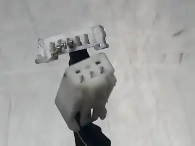 Peça sobressalente para automóvel em segunda mão chicote / encaixe cinto segurança dianteiro direito por toyota auris hybrid active referências oem iam 