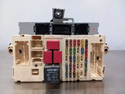 Pezzo di ricambio per auto di seconda mano scatola relè/fusibili per fiat stilo (192) 1.9 jtd cat riferimenti oem iam 46797609 501208530080  n1.z2.9.4.1