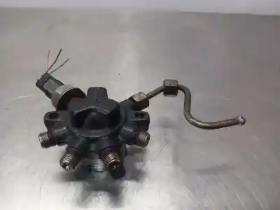 Автозапчастина б/у РАМПА ИНЖЕКТОРА для RENAULT MEGANE II BERLINA 5P  Посилання на OEM IAM 8200057232  N2.Z1.14.5.4