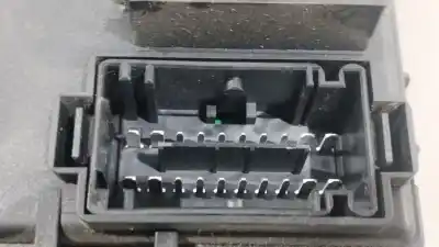 Second-hand car spare part fuse box unit for opel corsa d limited edition oem iam references 13301563  n1.z2.9.3.3.m