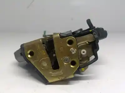 Pièce détachée automobile d'occasion SERRURE DE PORTE ARRIÈRE GAUCHE pour TOYOTA COROLLA VERSO (R1)  Références OEM IAM   ESTA N1.Z1.26.1.BAJO