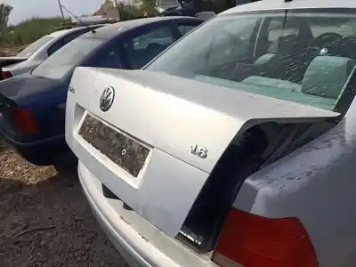 Автозапчасти б/у крышка багажника за volkswagen bora i (1j2) 1.6 ссылки oem iam 