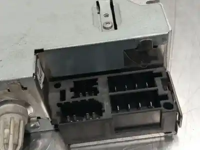 Pezzo di ricambio per auto di seconda mano impianto audio / radio cd per renault clio iii confort dynamique riferimenti oem iam 8200401291  n1.z3.2.5.3