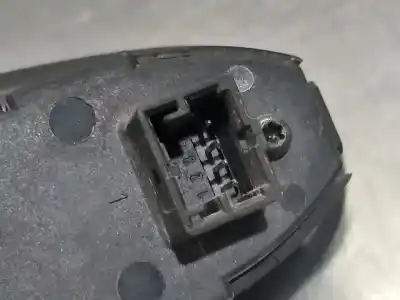 Second-hand car spare part RIGHT FRONT POWER WINDOW SWITCH for ALFA ROMEO 159 SPORTWAGON (140)  OEM IAM references 156055038  N1.Z1.18.1