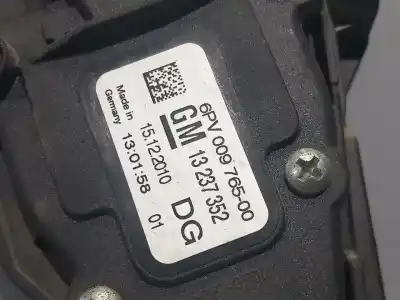 Автозапчастина б/у педаль акселератора для opel insignia a sedán (g09) 2.0 cdti (69) посилання на oem iam 13237352  n1.z2.3.10.1