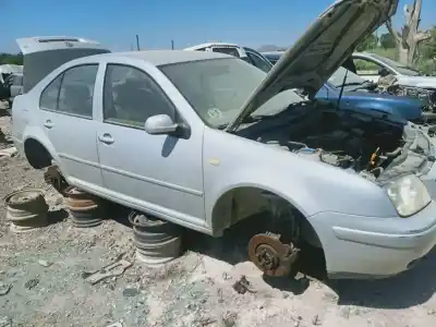 Автозапчасти б/у дверь передняя правая за volkswagen bora i (1j2) 1.6 ссылки oem iam   