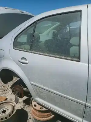 Автозапчасти б/у дверь задняя правая за volkswagen bora i (1j2) 1.6 ссылки oem iam 