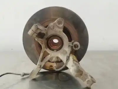 Second-hand car spare part front right knuckle for dacia sandero ambiance oem iam references 202b  n4.z1.01.02.03