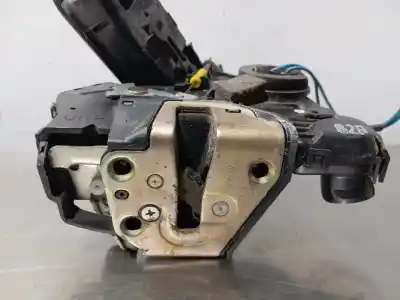 İkinci el araba yedek parçası SAG ÖN KAPI KILIDI için TOYOTA COROLLA VERSO (R1)  OEM IAM referansları   N1.Z1.26.1.B