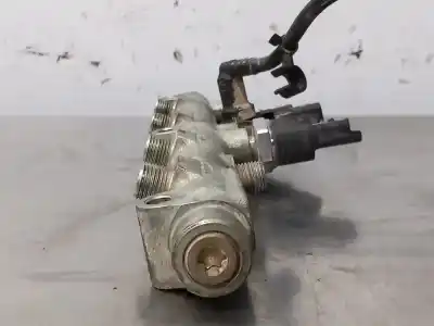 Pièce détachée automobile d'occasion RAMPE D'INJECTEUR pour CITROEN C5 BERLINA  Références OEM IAM 0445214017  N2.Z1.14.4.4