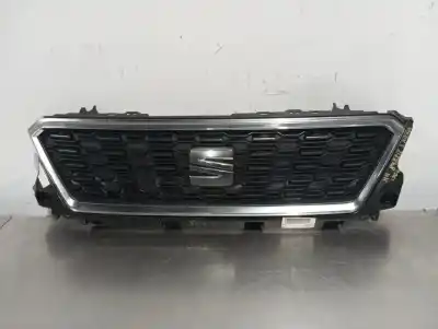 Second-hand car spare part front grille for seat arona fr oem iam references 6f9853654  