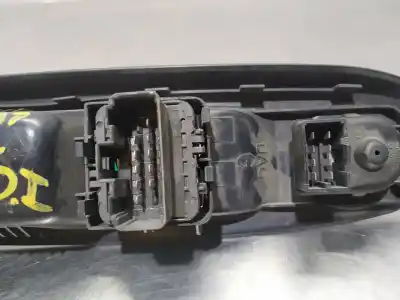 Автозапчасти б/у выключатель левого переднего окна за renault clio ii fase ii (b/cb0) clio ссылки oem iam 8200084003  n1.z1.17.6