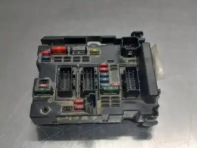 Peça sobressalente para automóvel em segunda mão caixa de fusíveis e relés por peugeot 307 (s1) xr clim plus referências oem iam 9646405180