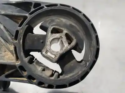 Pezzo di ricambio per auto di seconda mano supporto motore per opel insignia berlina excellence riferimenti oem iam 13227762
