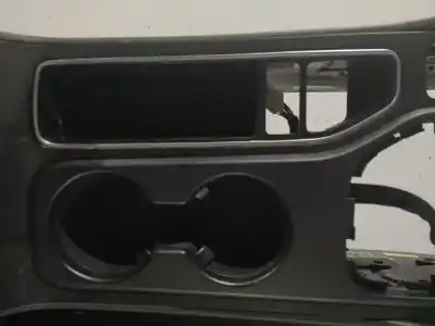 Автозапчасти б/у центральный подлокотник за hyundai tucson (tl, tle) 1.6 gdi ссылки oem iam 84611d7ca1  n1.z2.11.9.2